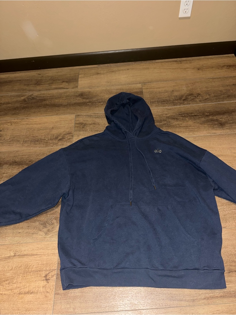 ALO Yoga Navy Accolade Hoodie